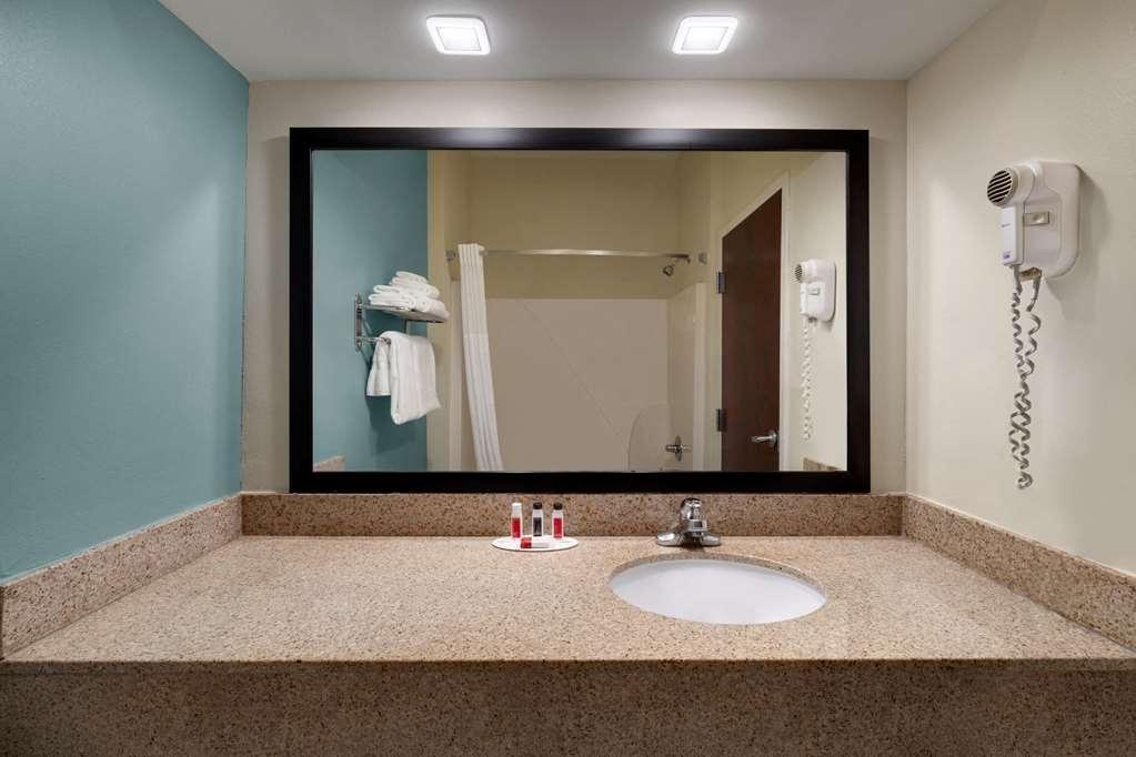 Baymont By Wyndham Grovetown Augusta Hotel Стая снимка