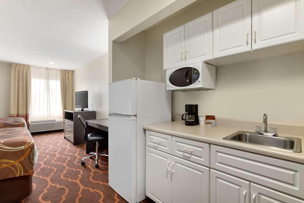 Baymont By Wyndham Grovetown Augusta Hotel Стая снимка